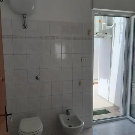 Risveglio Marino - A 30 Metri Dal Mare Di Nora, Casa Confortevole Дом отдыха *