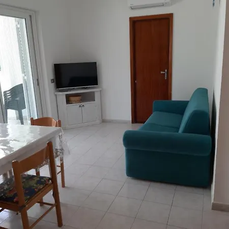 Risveglio Marino - A 30 Metri Dal Mare Di Nora, Casa Confortevole * 풀라