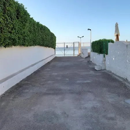 Risveglio Marino - A 30 Metri Dal Mare Di Nora, Casa Confortevole