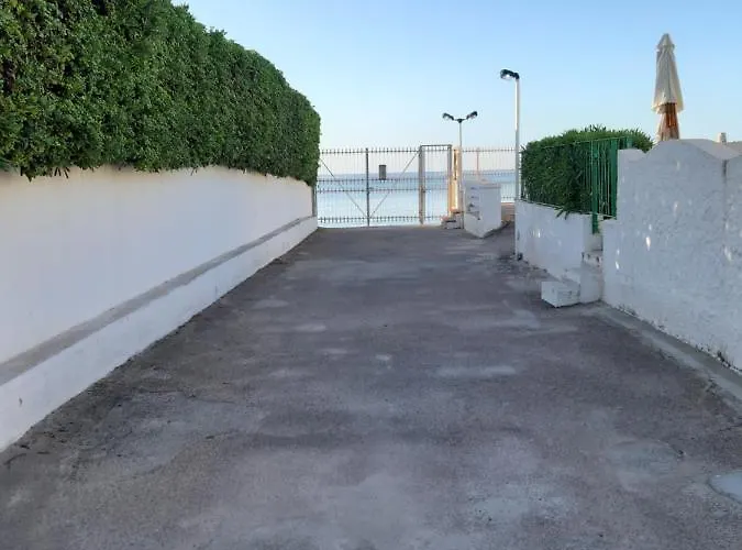 Risveglio Marino - A 30 Metri Dal Mare Di Nora, Casa Confortevole